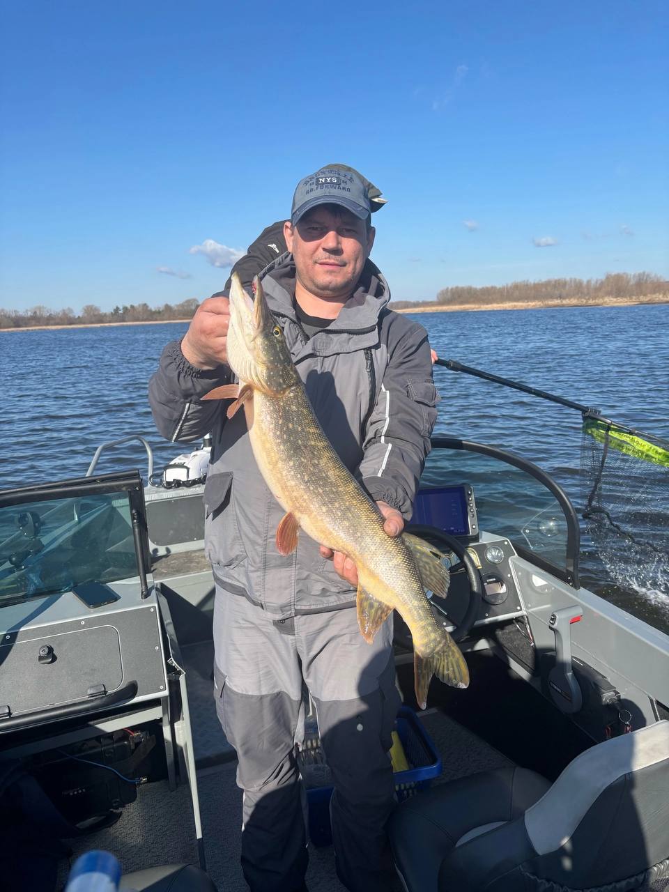 Открытие летнего сезона 🎣🔥
Всем привет друзья! Сегодня произошло спонтанное и долгожданное открытие летнего сезона. После небольшого перерыва, снова возвращаемся на водоёмы | Сетка — социальная сеть от hh.ru