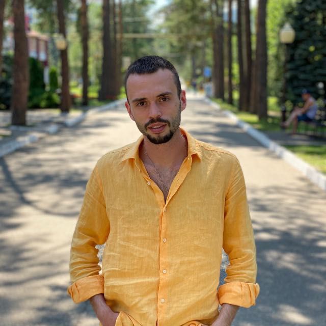 Владислав Никандров