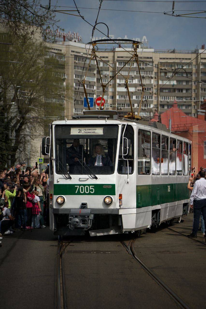 🚃Сегодняшний парад ретро-трамваев в столице
Красивые кадры мероприятия 📸
📲Подпишитесь на Вдвижении | Сетка — социальная сеть от hh.ru