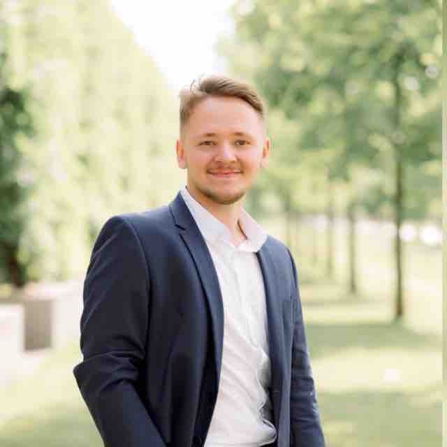 Роман Шакиров