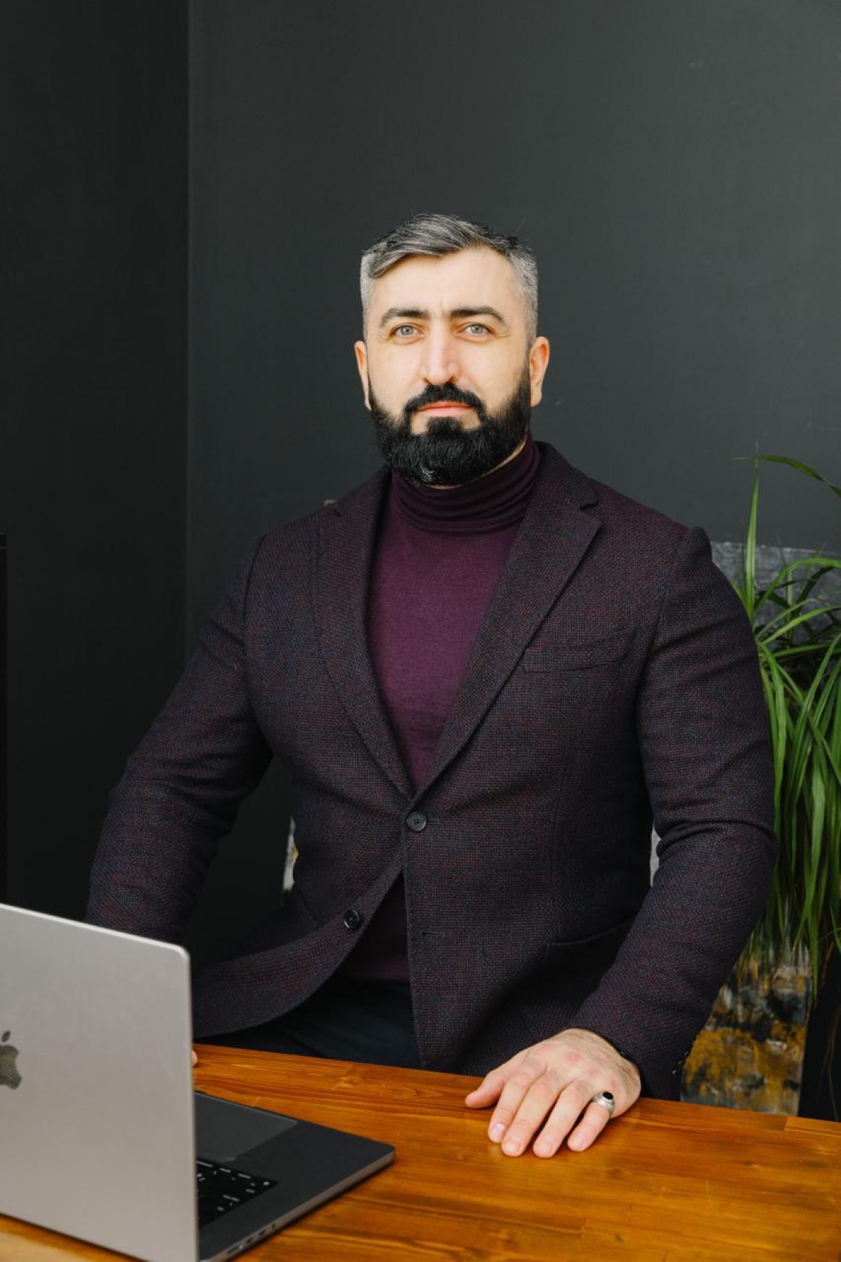 Халид Халидов