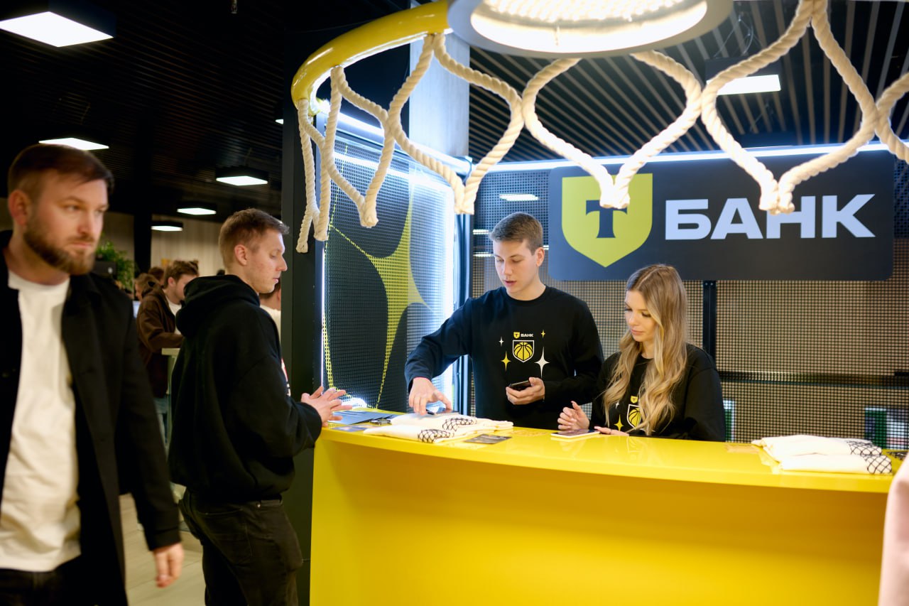 Т-Банк на Лига Ставок MEDIA BASKET
Т-Банк и Лига Ставок MEDIA BASKET подписали партнерское соглашение на 2 года и уже в этом сезоне что предлагает банк для гостей и участников турнира:
👍уникальные пла... | Сетка — социальная сеть от hh.ru