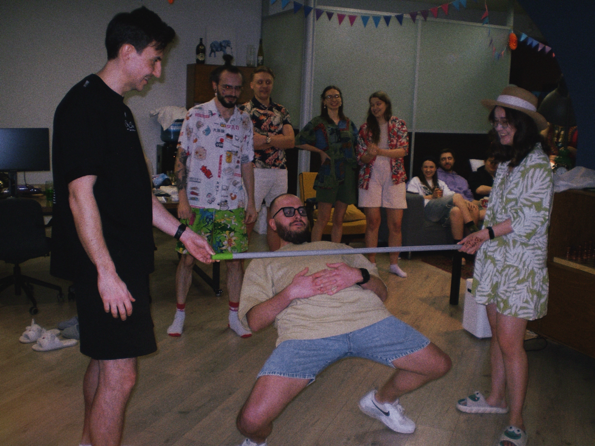 Привет, друзья! | Сетка — социальная сеть от hh.ru