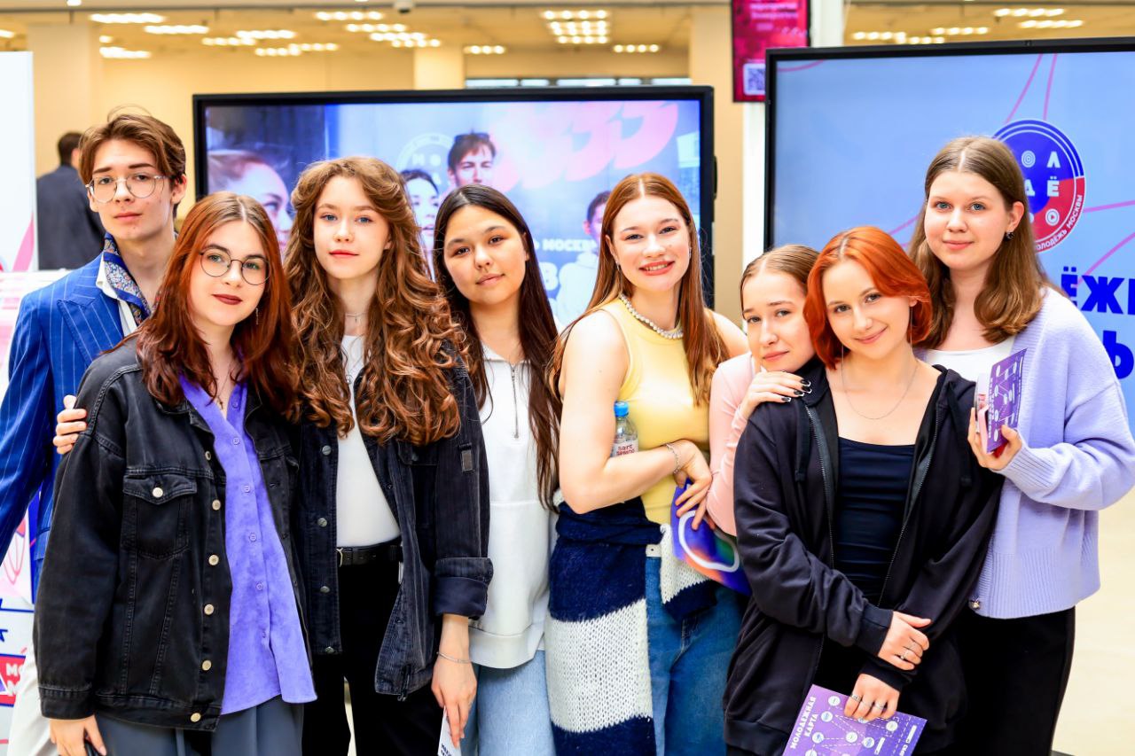 🎓 Увидимся в вашем вузе!
Этой весной АНО «РЧК» присоединяется к программе «Дни молодёжи Москвы в ВУЗах»! 
Мы едем в московские ВУЗы, чтобы познакомиться, пообщаться и провести для вас интересный карье... | Сетка — социальная сеть от hh.ru