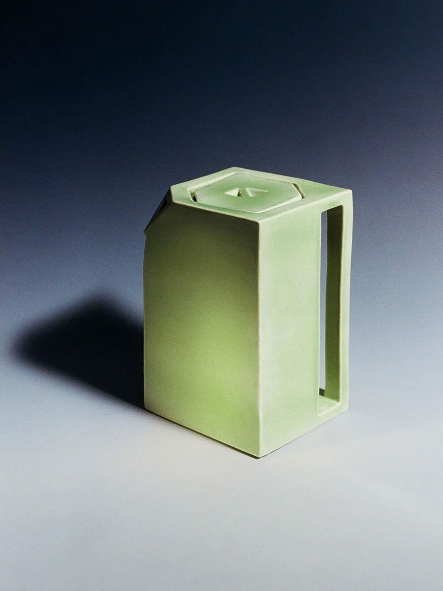 На Миланской неделе дизайна модный дом Loewe представил проект имени себя — Loewe Teapots | Сетка — социальная сеть от hh.ru