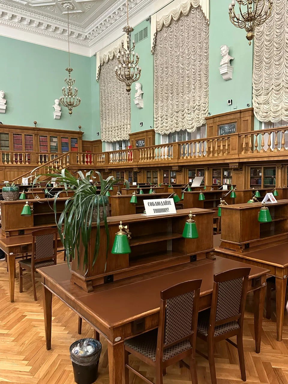 📚Бесплатная акция «Библионочь» пройдет в 14-ый раз
с 26 на 27 апреля
Библиотеки, книжные магазины, литературные музеи и культурные центры по всей стране представят специальную программу: экскурсии, ле... | Сетка — социальная сеть от hh.ru