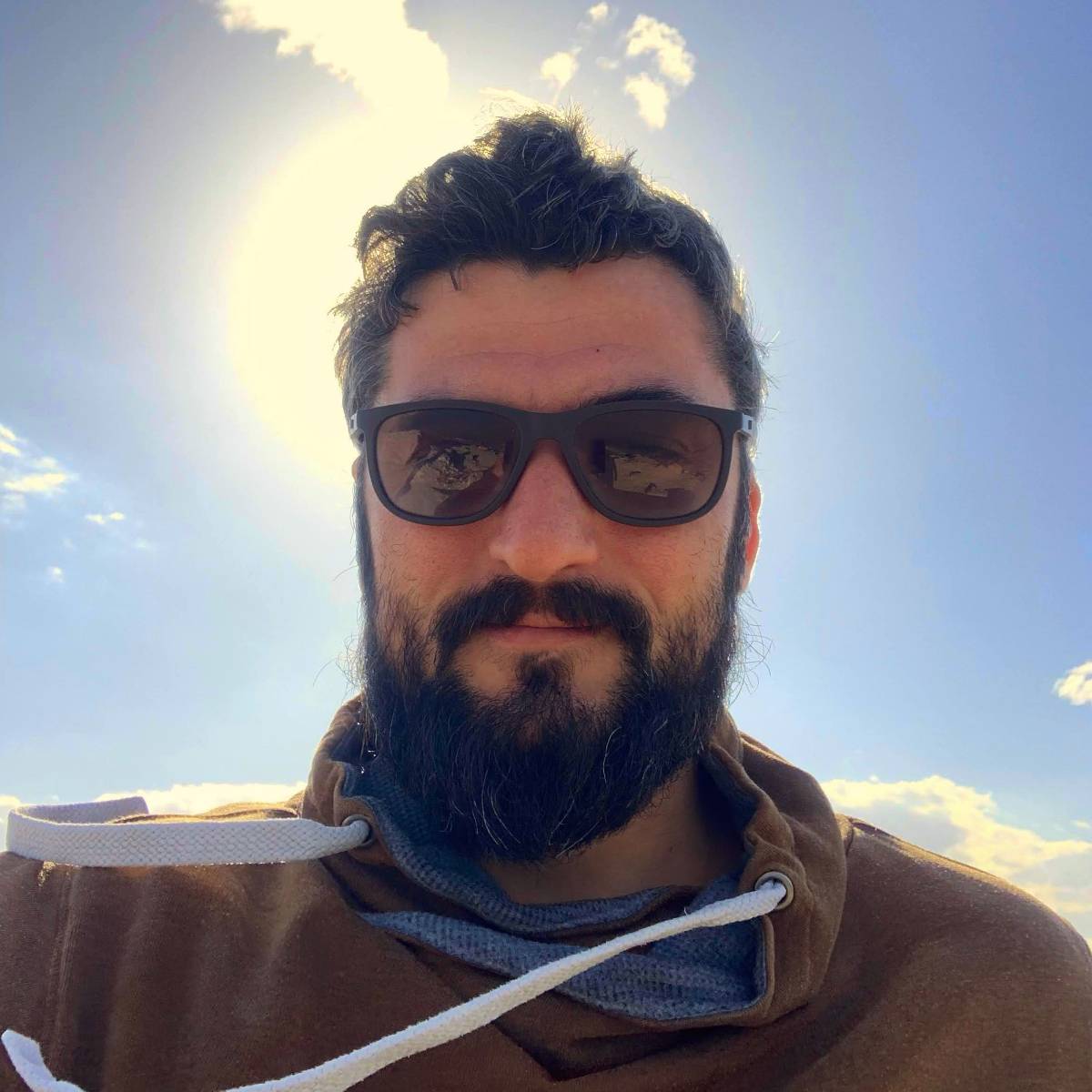 Денис Махнев