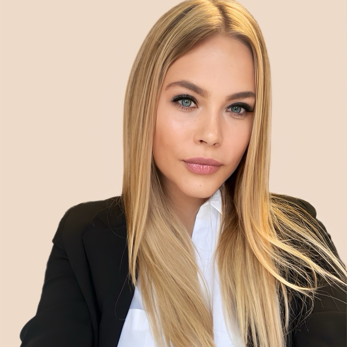 Виктория Исакова