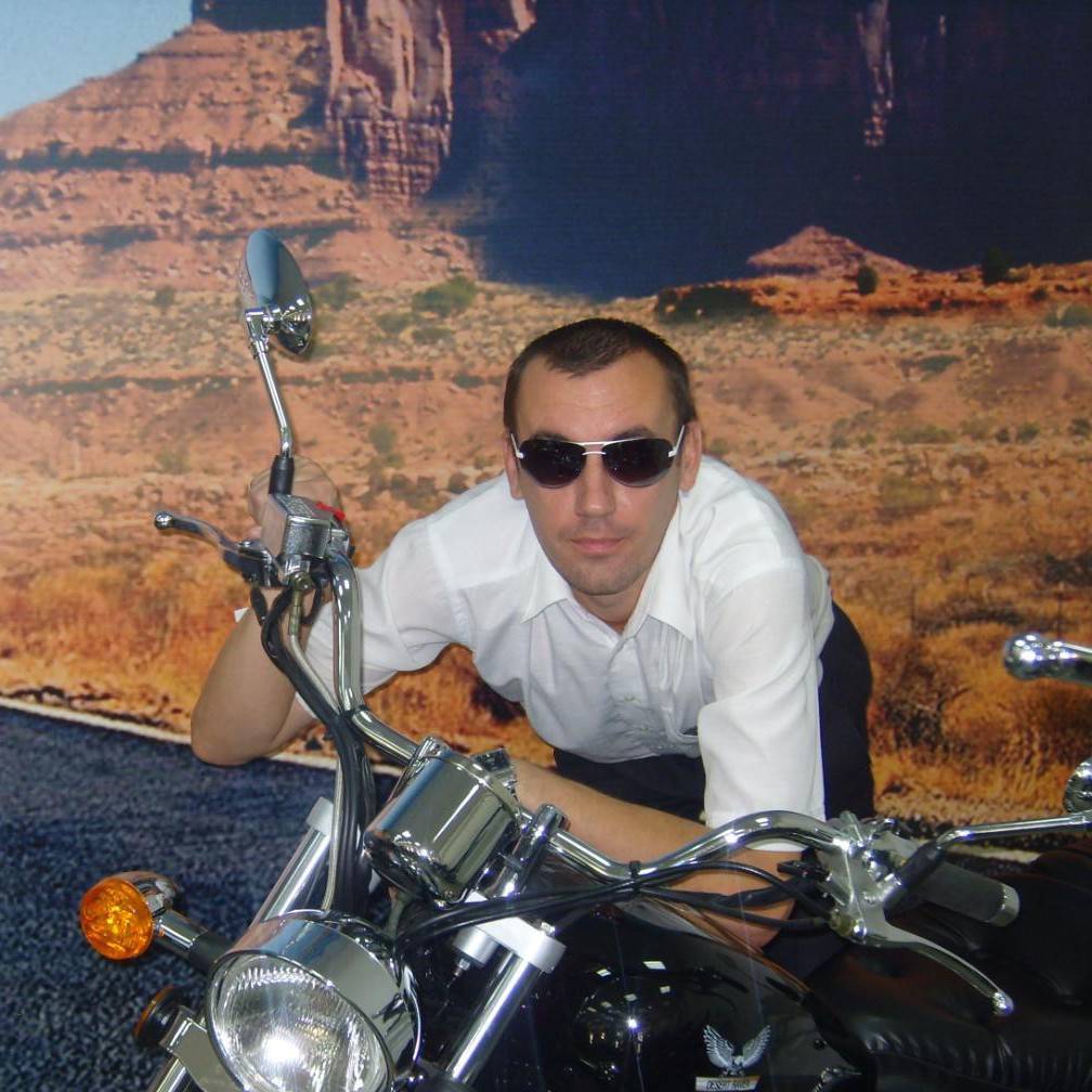 Денис Усков