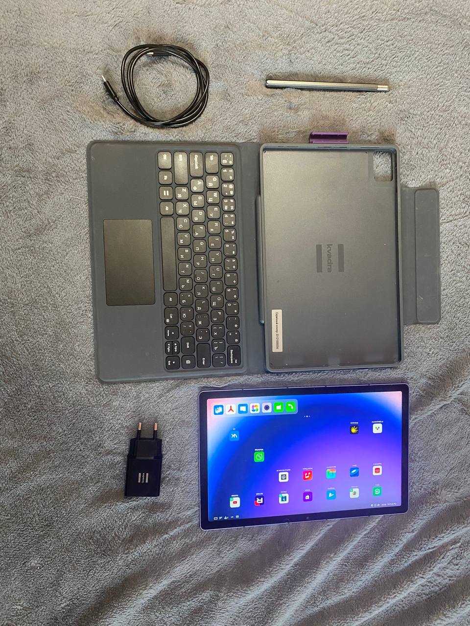 ⏺ Обзор планшета KvadraT на OS kvadra
Долгой дорогой я шел к этому обзору, и вот, наконец, добрался | Сетка — социальная сеть от hh.ru