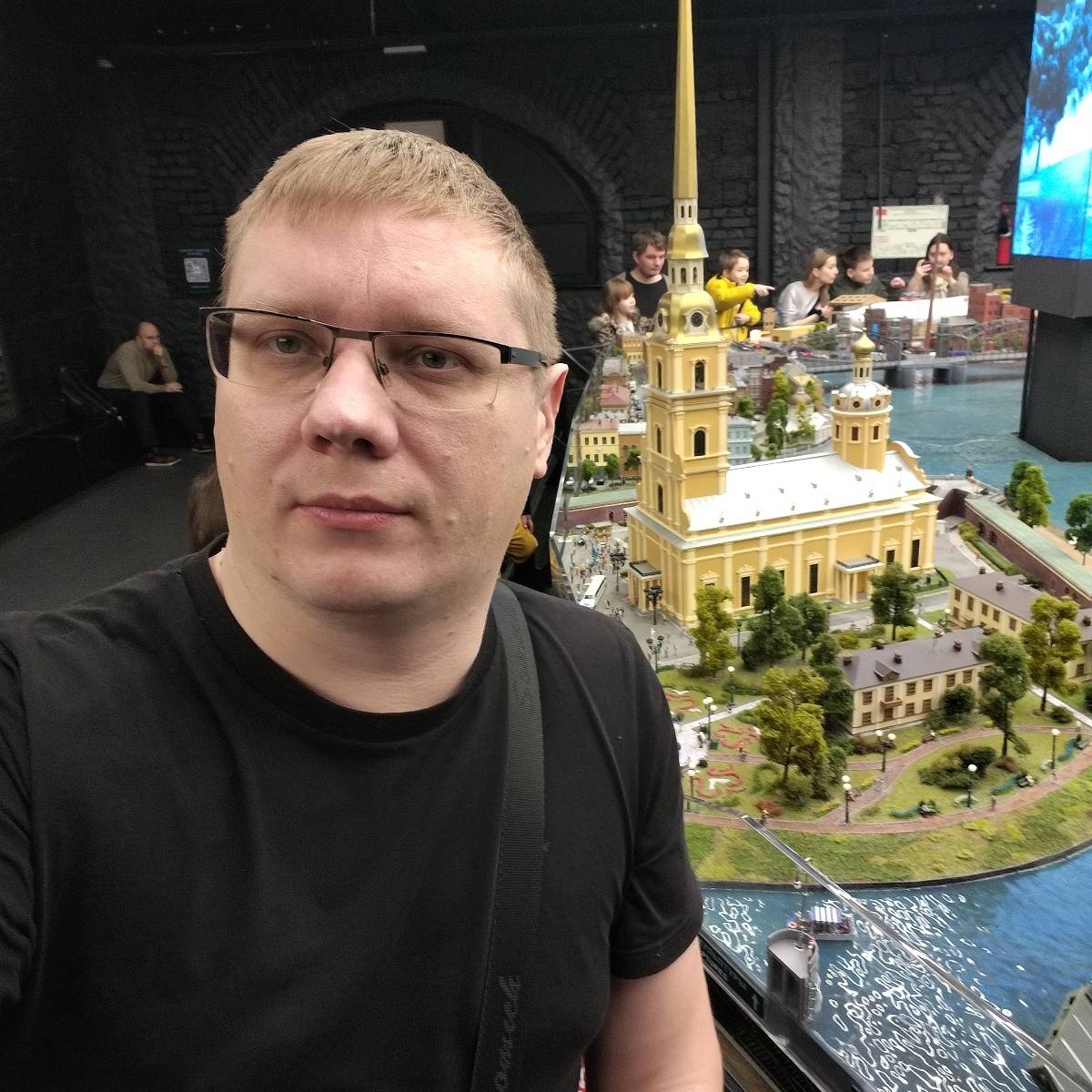 Виталий Макеев