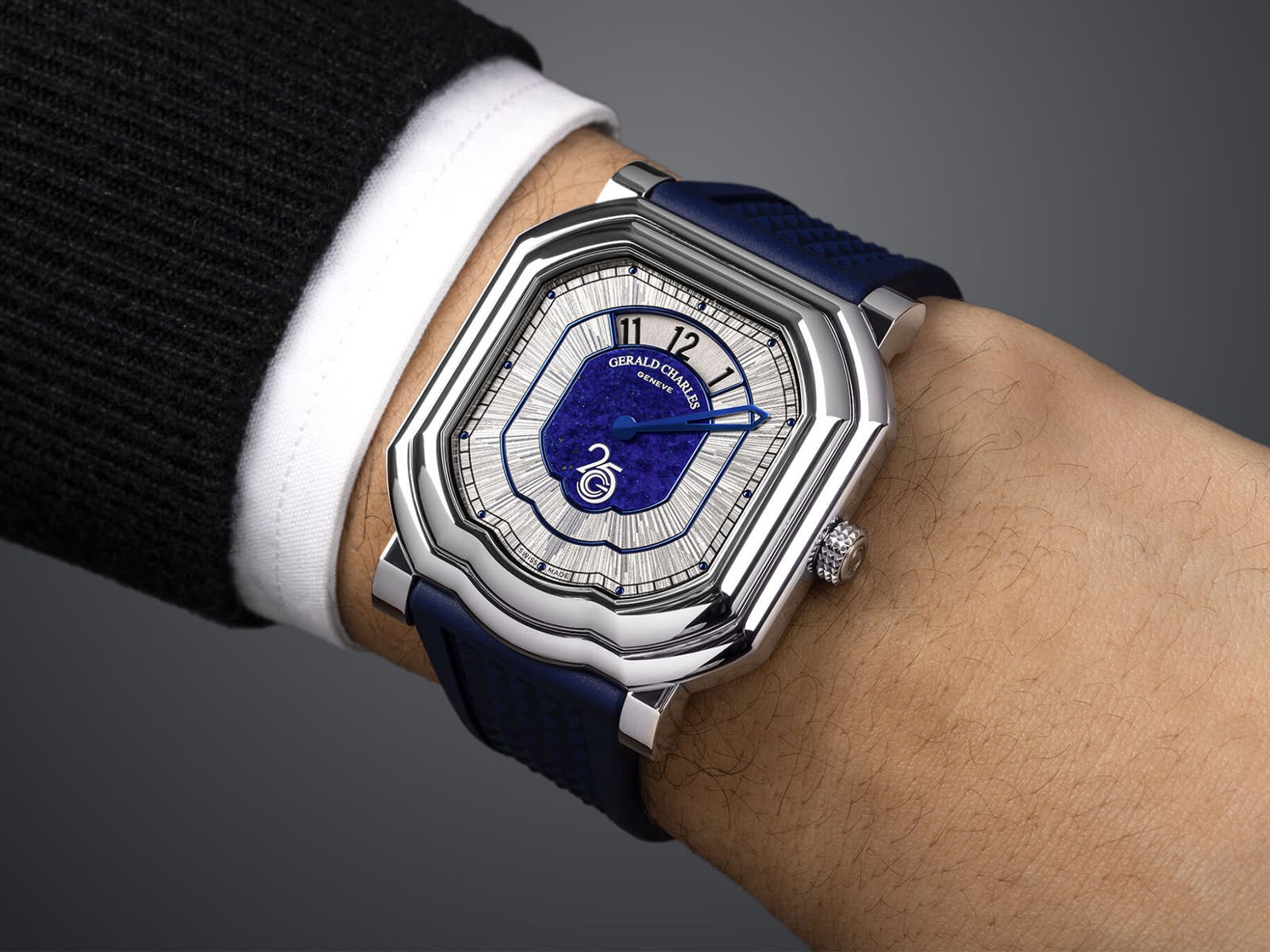 На выставке Watches and Wonders Geneva 2025 на общем фоне приметным новшеством выделялся бум часов с прыгающим часом | Сетка — социальная сеть от hh.ru