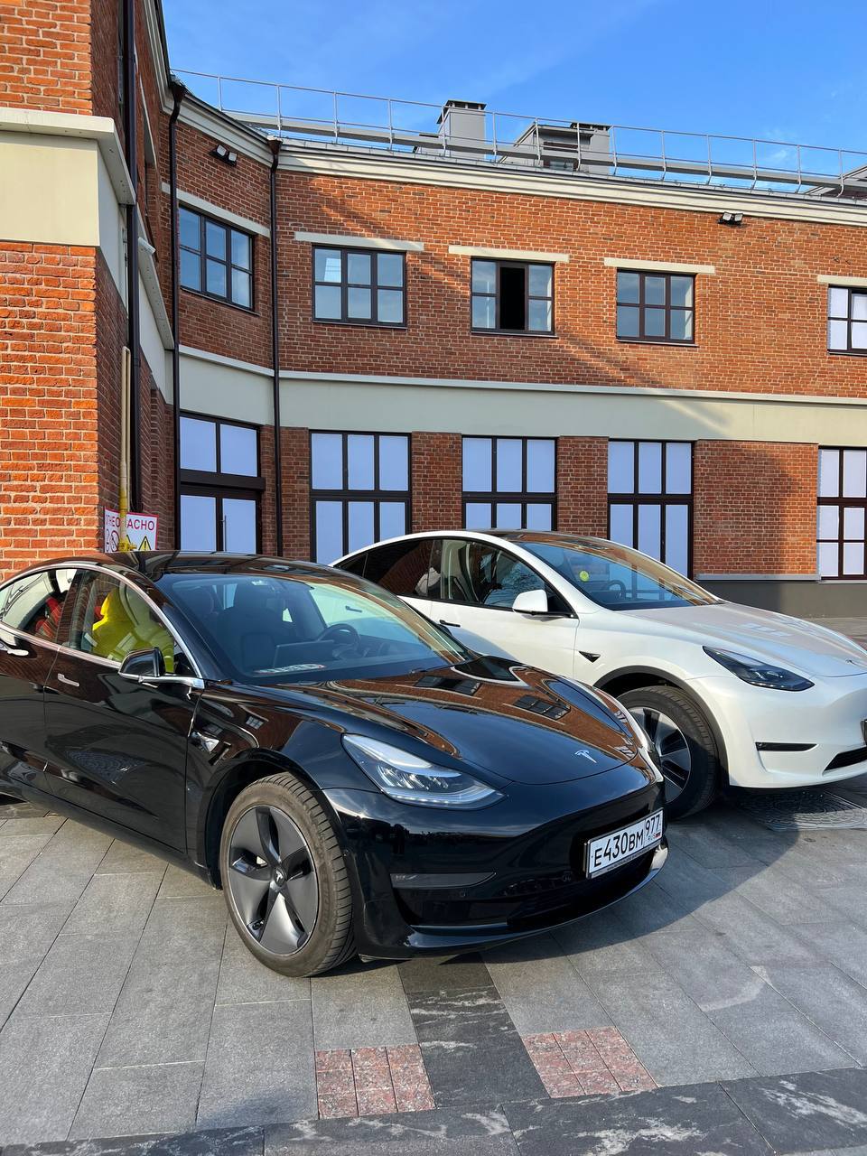 🔥Бесплатная выставка автомобилей Tesla
27 апреля в 12:00
На мероприятии можно будет увидеть автомобили Tesla различных моделей.
▫️Вход свободный
📍Новорязанская ул., 23, стр. 5, м | Сетка — социальная сеть от hh.ru