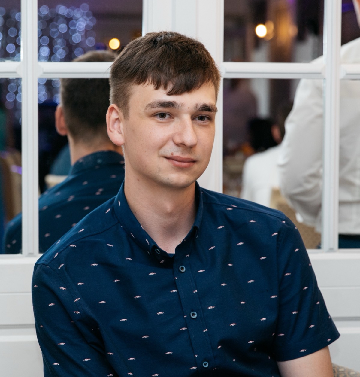 Александр Фролов