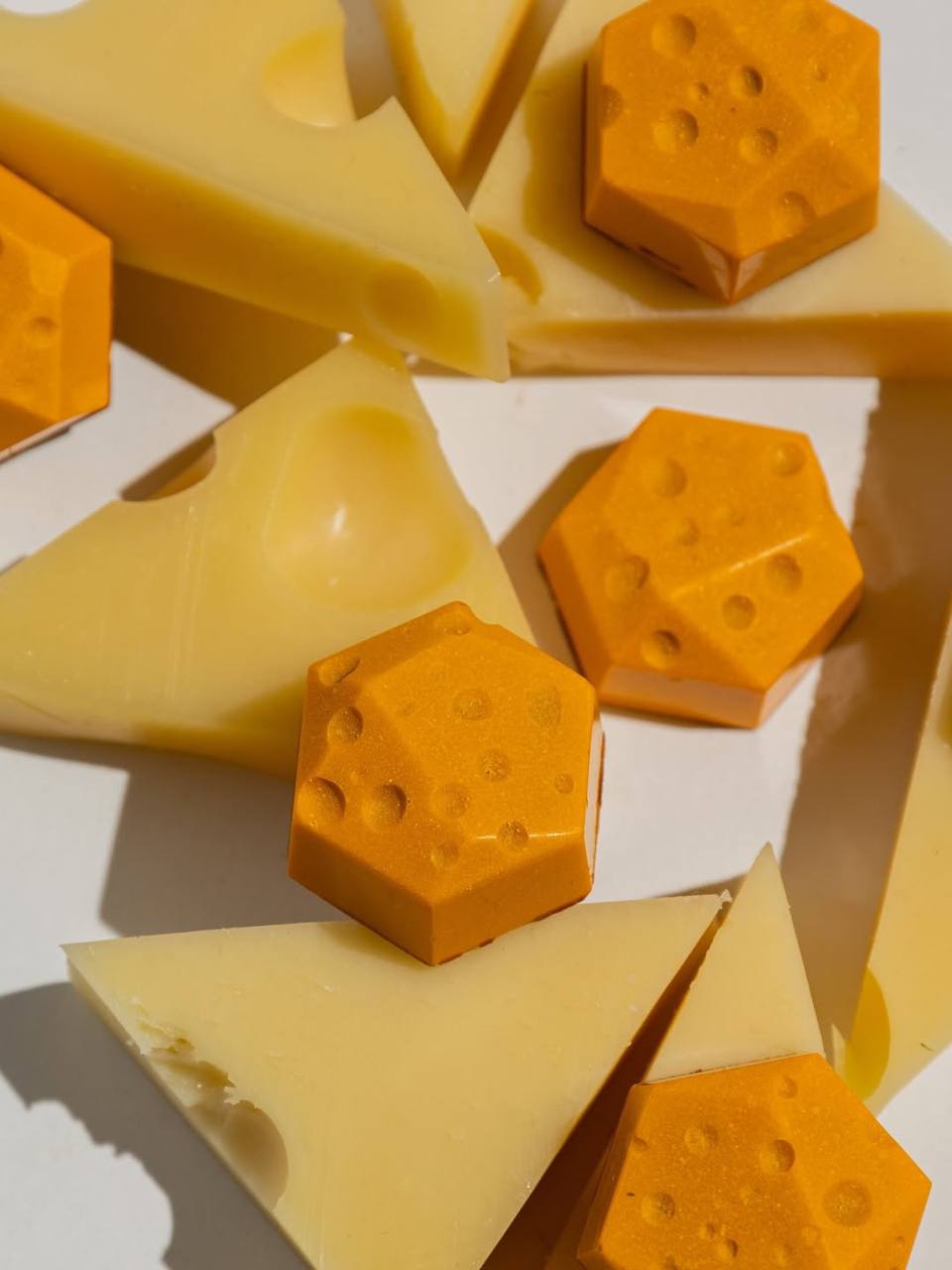 Што? Конфеты со вкусом БУРГЕРОВ появились в питерском Бюро | Сетка — социальная сеть от hh.ru
