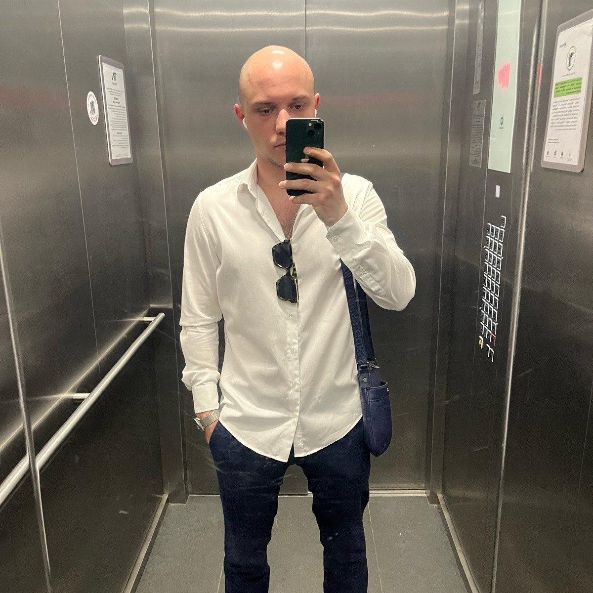 Etienne Petryashev | Сетка — социальная сеть от hh.ru