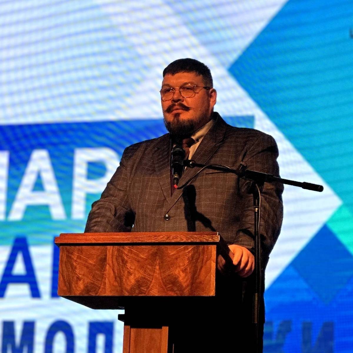 Т-с-с. Главный врач говорит.