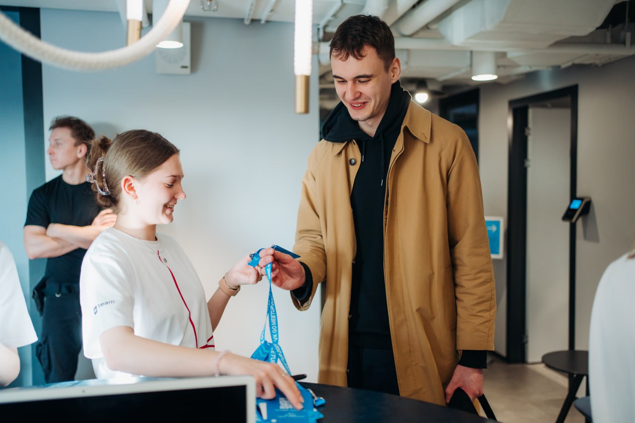 Так прошёл VK Go Meetup! 🤩
4 максимально полезных доклада, которые можно посмотреть в записи трансляции | Сетка — социальная сеть от hh.ru