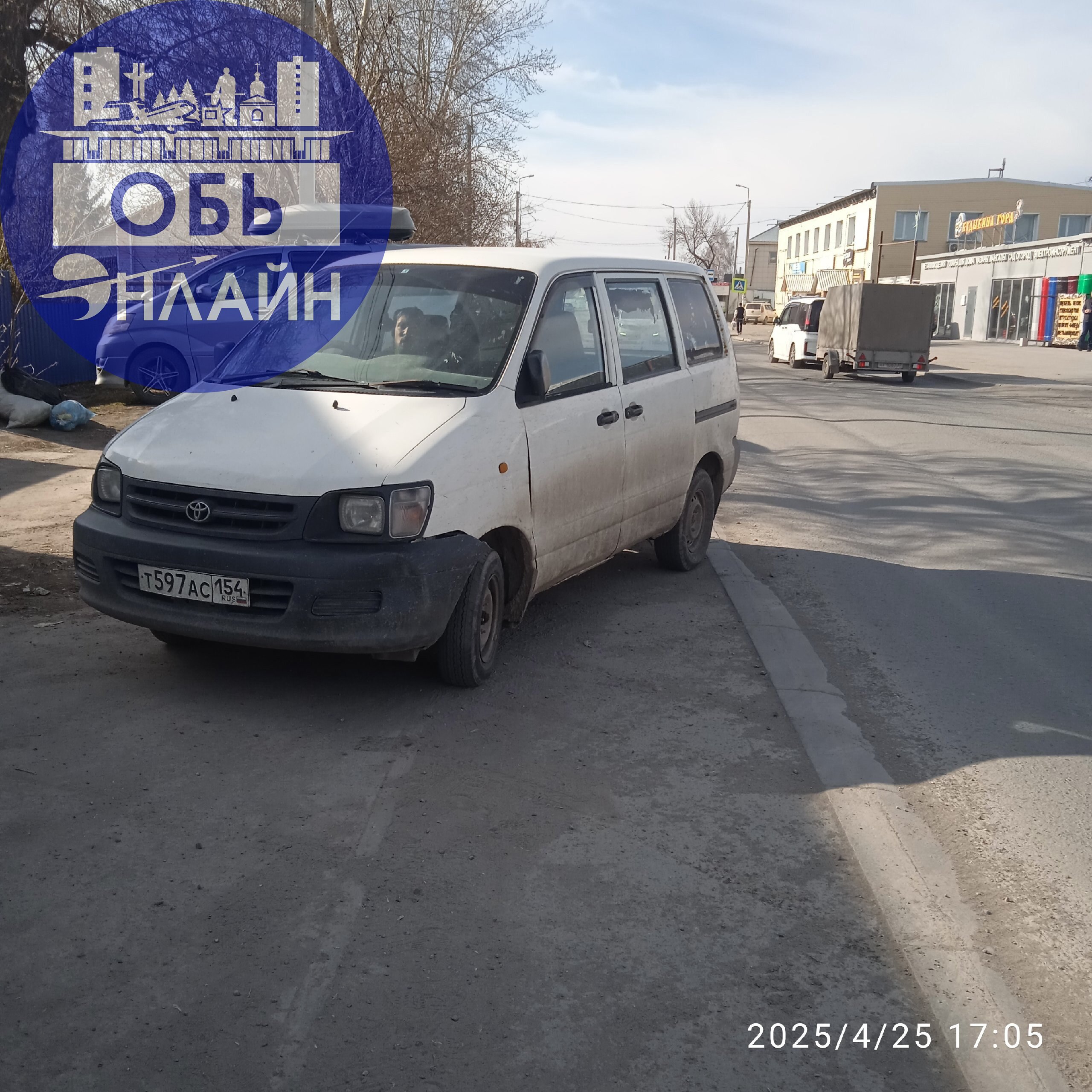 ↗ Вот такие королевы цыганские у нас сегодня паркуются возле сто на береговой, попросил проехать вперёд на что получил отказ.,Я - говорит хорошо стою, а люди должны обходить...
vk | Сетка — социальная сеть от hh.ru