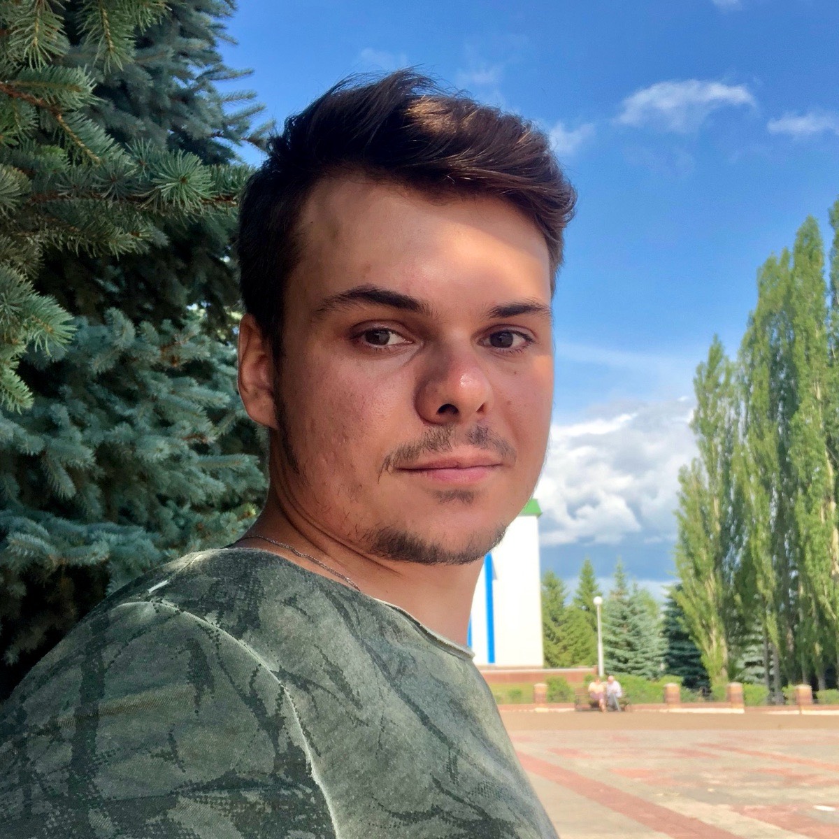 Денис Максимов