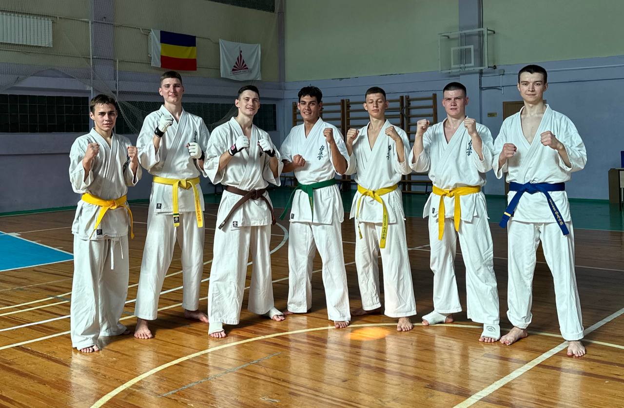 Развитие и ведение программы «Капитаны» в Ростове-на-Дону🤩
Когда меня спрашивают, чем я занимаюсь в «капитанах», я улыбаюсь. Потому что короткого ответа здесь быть не может | Сетка — социальная сеть от hh.ru