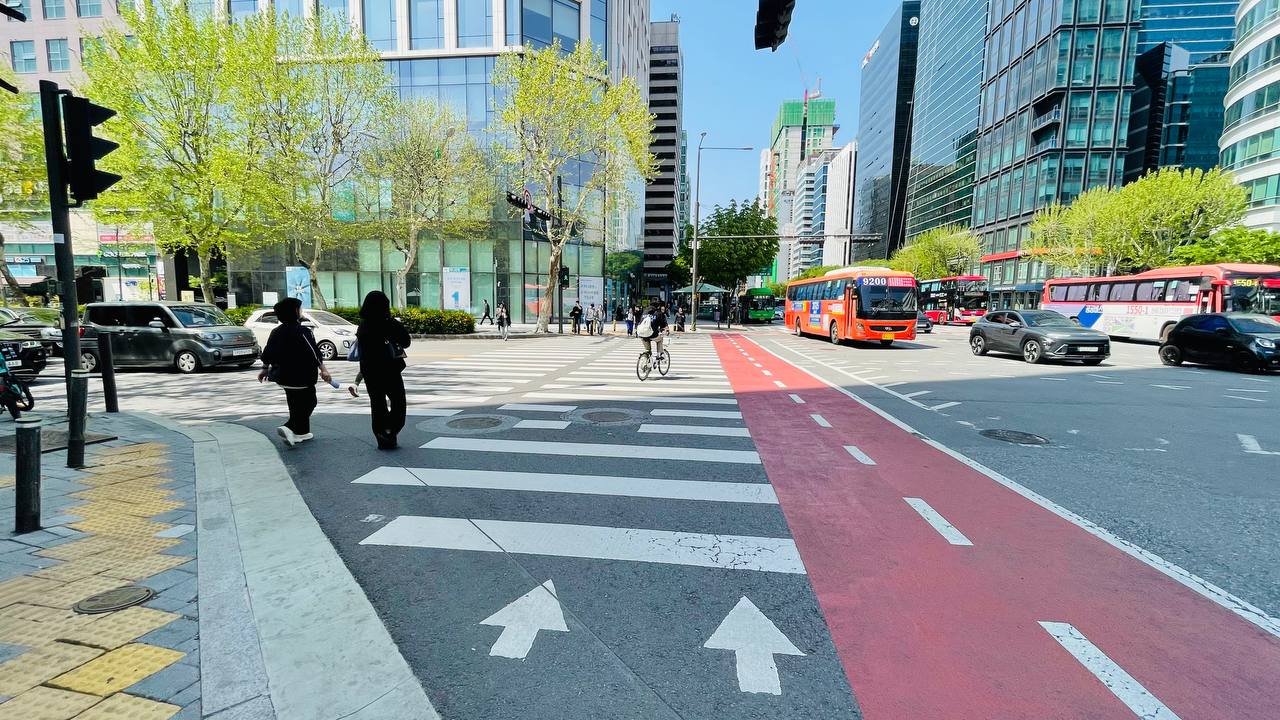 Люди никогда не перестанут усложнять.
Потому что думают жо опираются на освоенные низкокогнитивные функции, близкие к инстинктам и повадкам и не стремятся развивать высшие. Хотя все для этого имеют | Сетка — социальная сеть от hh.ru