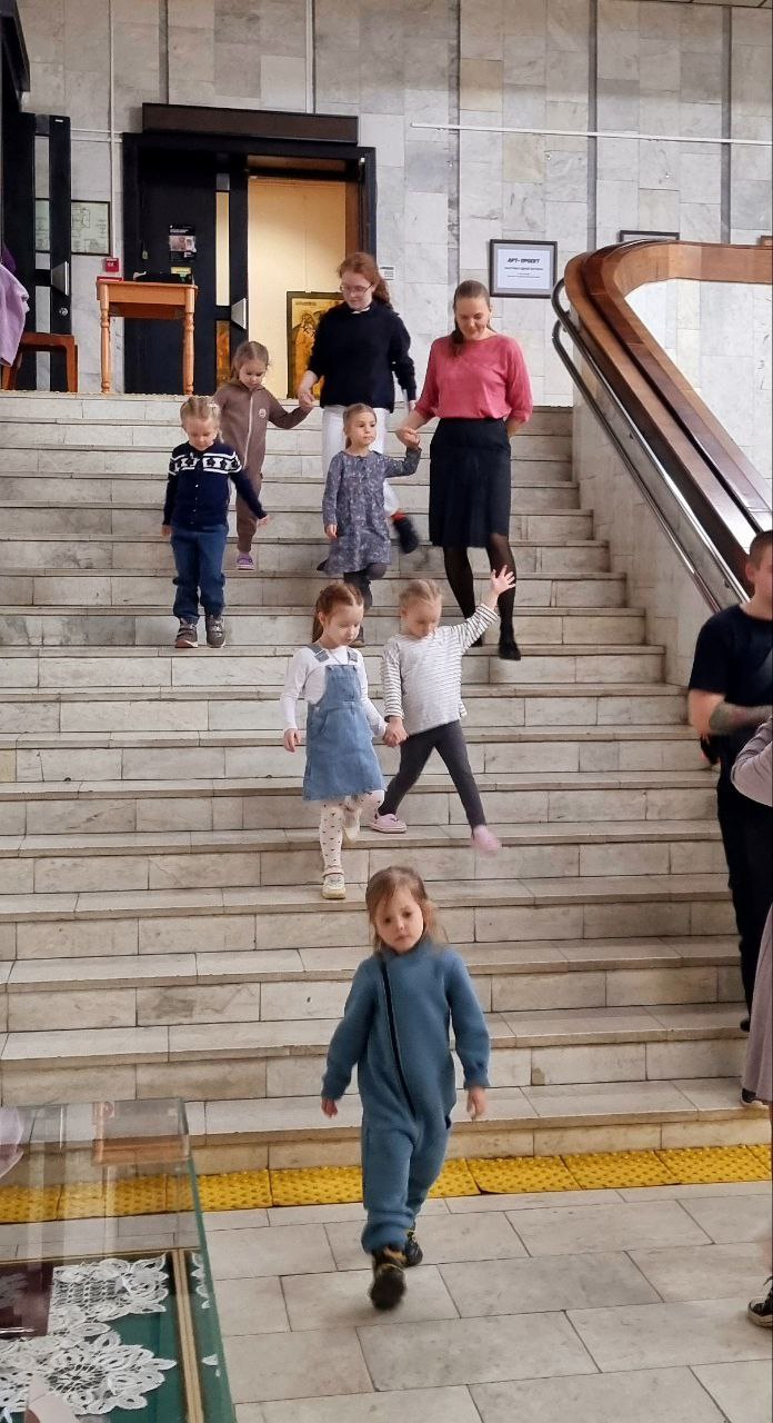 Субботнее утро прошло не в #беседкахохрякова, а в Вятском художественном музее имени Виктора Михайловича и Апполинария Михайловича Васнецовых | Сетка — социальная сеть от hh.ru