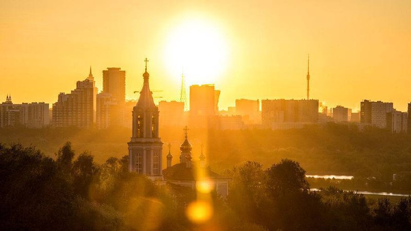 ☀️ Длина светового дня в Москве в конце мая превысит 17 часов
📲Подпишитесь на Вдвижении | Сетка — социальная сеть от hh.ru
