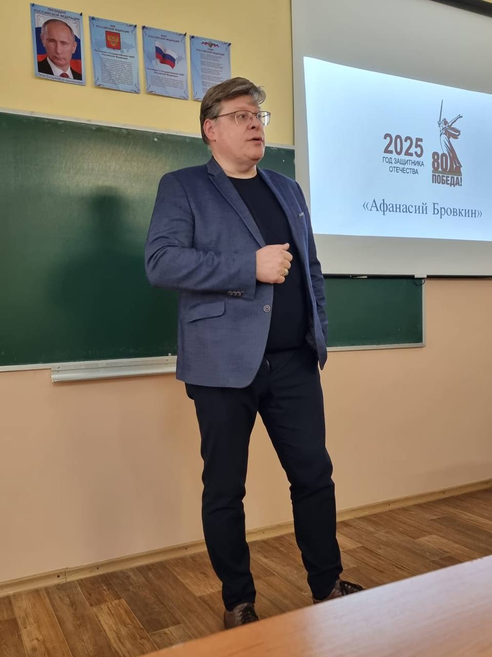 В общем все прошло в городе герое Туле более чем хорошо! Внимание и интерес детей, вопросы родителей, автографы и благодарности от взрослых! А самое главное: как слушали! Как слушали! Это для писателя... | Сетка — социальная сеть от hh.ru