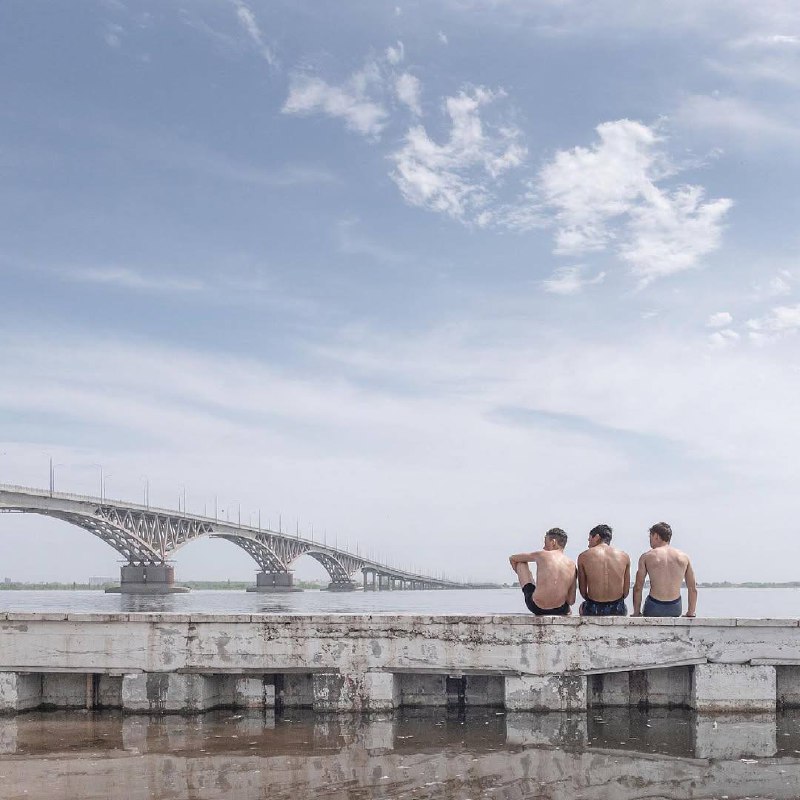Летнее на снимках Дмитрия Маркова
Сегодня ему могло исполниться 43 года
#фотография | Сетка — социальная сеть от hh.ru