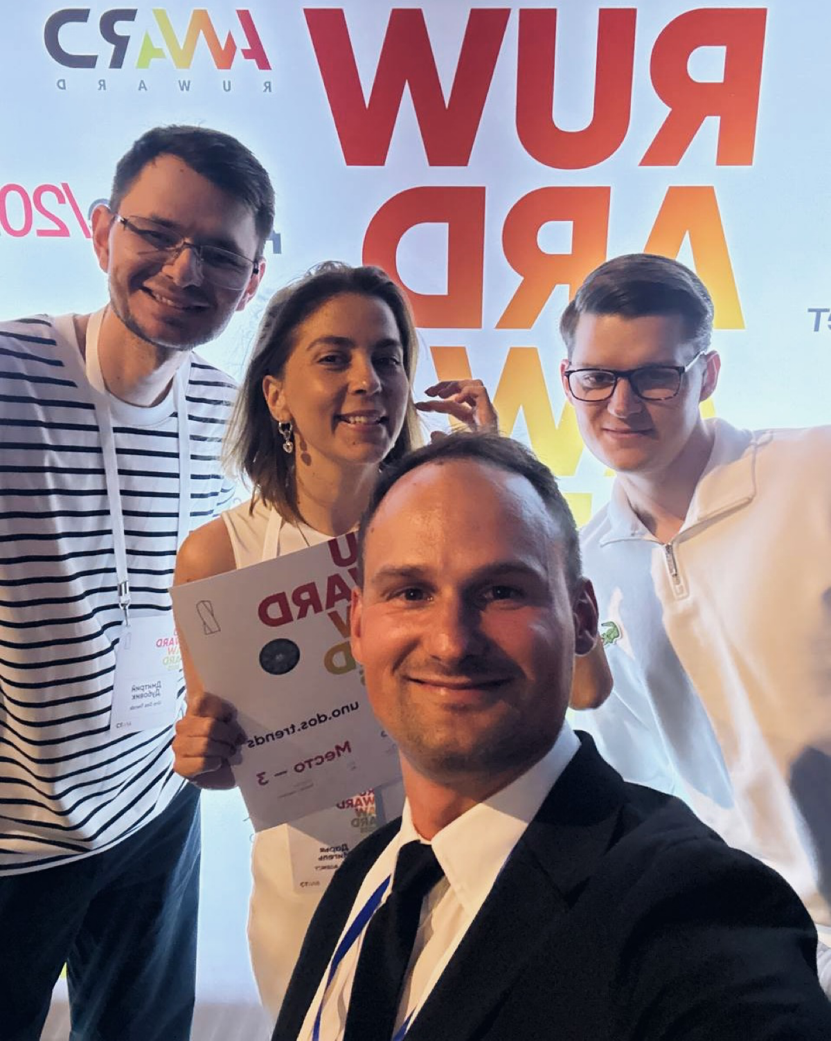 Вчера «Uno Dos Trends» снова вошли в Топ-3 Контент Агентств года по версии Ruward — это «Оскар» в мире digital в России.
Получаем эту премию второй год подряд | Сетка — социальная сеть от hh.ru