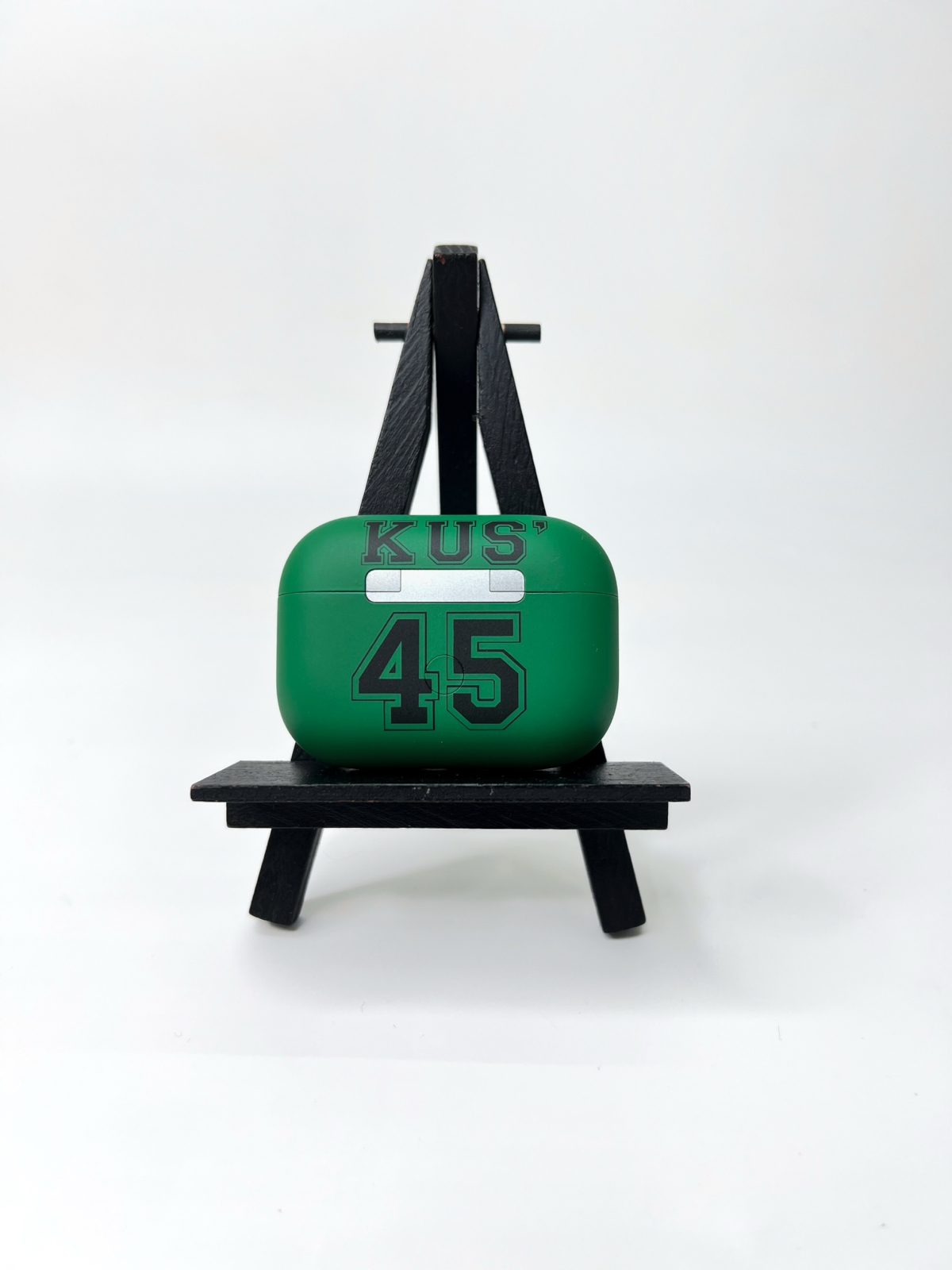 🎧 Вырази себя через свои наушники! Надоели скучные белые или черные? Преврати свои AirPods (или любые другие) в произведение искусства! Покраска, аэрография - возможности безграничны! Покажи миру свою... | Сетка — социальная сеть от hh.ru