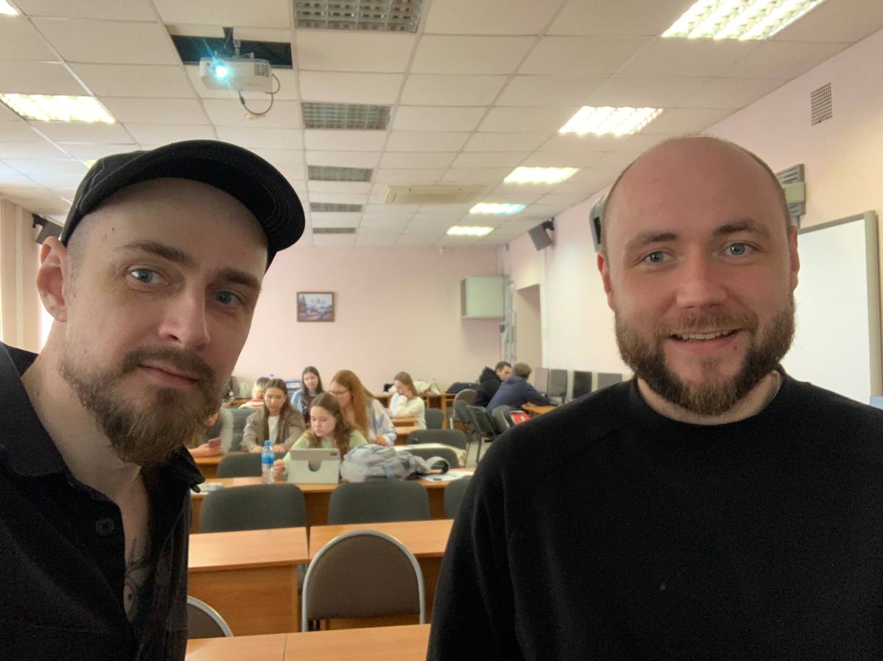 Принимаю поздравления) По преподавал в Политехе. Это приятная личная ачивка. Рассказать правда есть что и хочется рассказывать)
По прежнему тяжело готовиться к лекциям | Сетка — социальная сеть от hh.ru