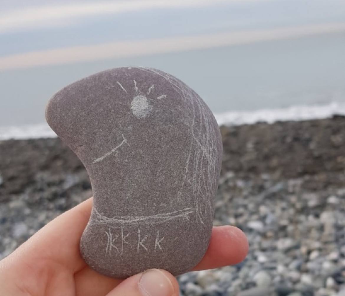 🌞 УТРЕННИЙ РИТУАЛ "5 МИНУТ СЧАСТЬЯ" – КАК ЗАРЯДИТЬ КОМАНДУ ПОЗИТИВОМ
(Быстрые и эффективные практики для старта продуктивного дня)
1️⃣ "КОФЕЙНЫЙ ЧЕК-ИН"
Что делать:
- Перед планеркой раздайте коллегам... | Сетка — социальная сеть от hh.ru