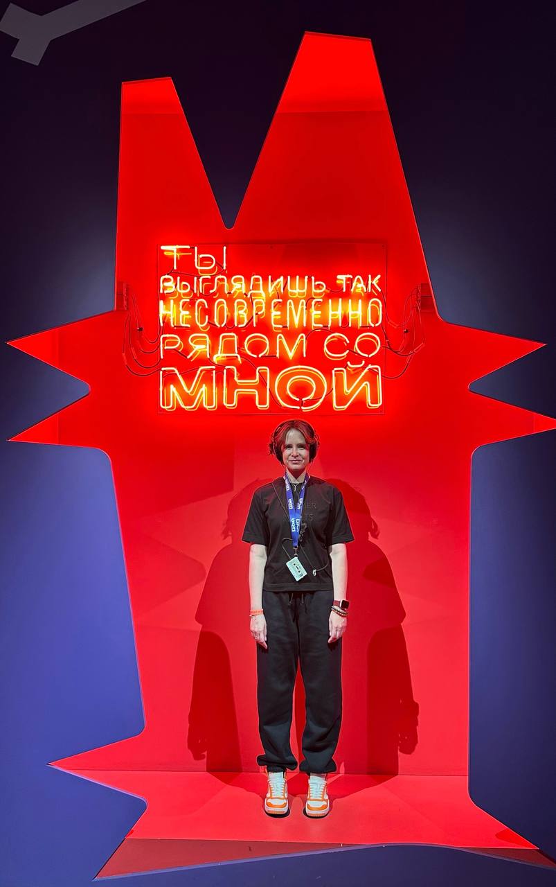 Виктор Цой. Легенда
Попала на выставку «Виктор Цой. Легенда» в Севкабеле. И получила огромное удовольствие. Песни пела, фоткалась, радовалась.
Выбрано идеальное место, Севкабель | Сетка — социальная сеть от hh.ru