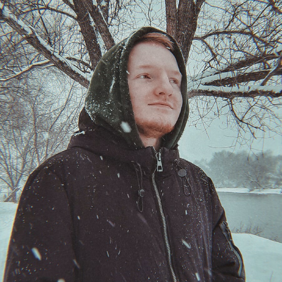 Дмитрий Устинов