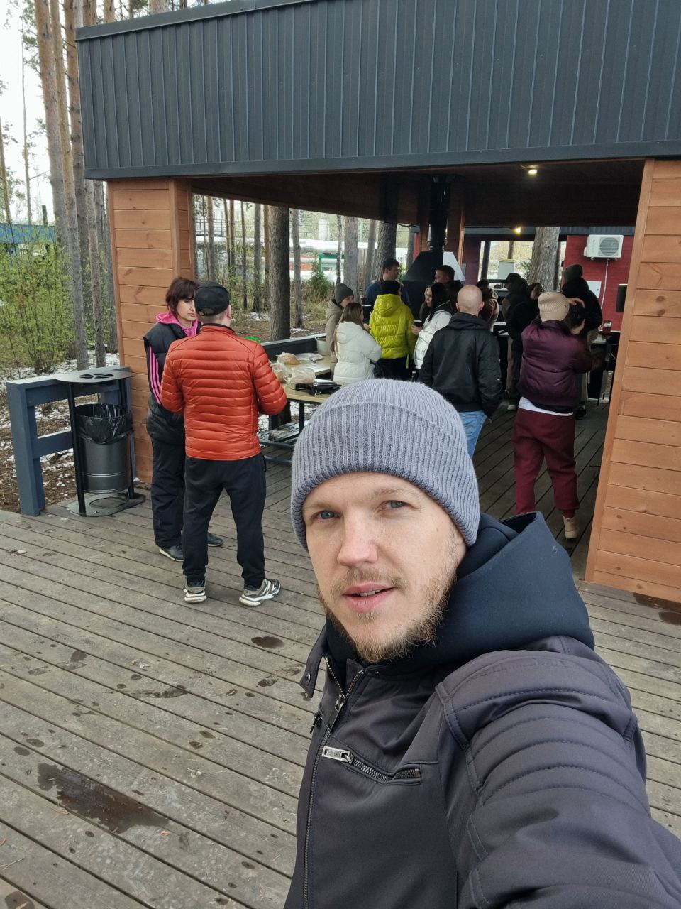 Сегодня встретились клубом Аномалия в формате без разговоров о деле: жарили мясо, играли, общались, делились интересными историями.
Супер формат в моём онлайн мире | Сетка — социальная сеть от hh.ru