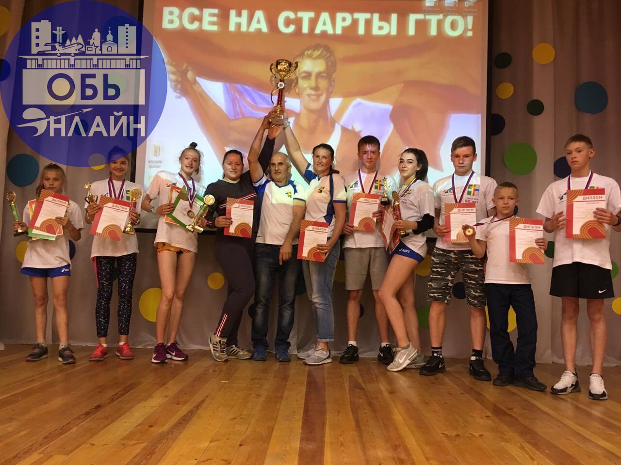 ↗ 30 апреля
Международный день джаза.
День пожарной охраны.
Приметы
Зосима Пчельник
Если пчёлы садятся на вишнёвый цвет, вишни уродятся.
На какой хлеб пошла пчела, тот на зерно будет хорош | Сетка — социальная сеть от hh.ru