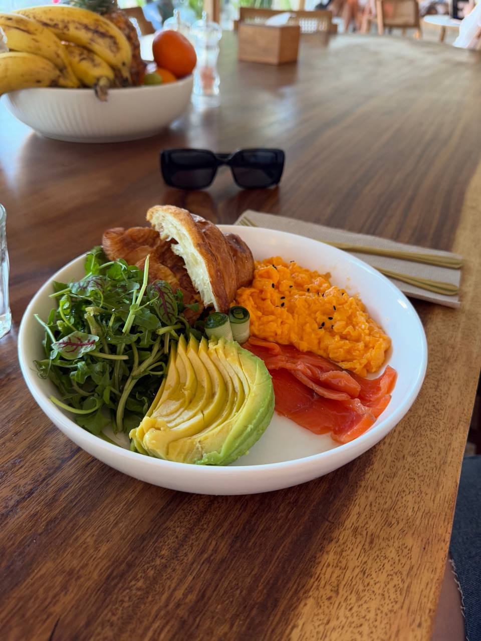 Нас научили работать. Но не научили отдыхать.
👑 С детства — чёткая установка:
сначала работа, потом отдых.
Сделаешь уроки — можно гулять.
Уберёшься — поиграешь.
Поработаешь — заслужишь выходной | Сетка — социальная сеть от hh.ru