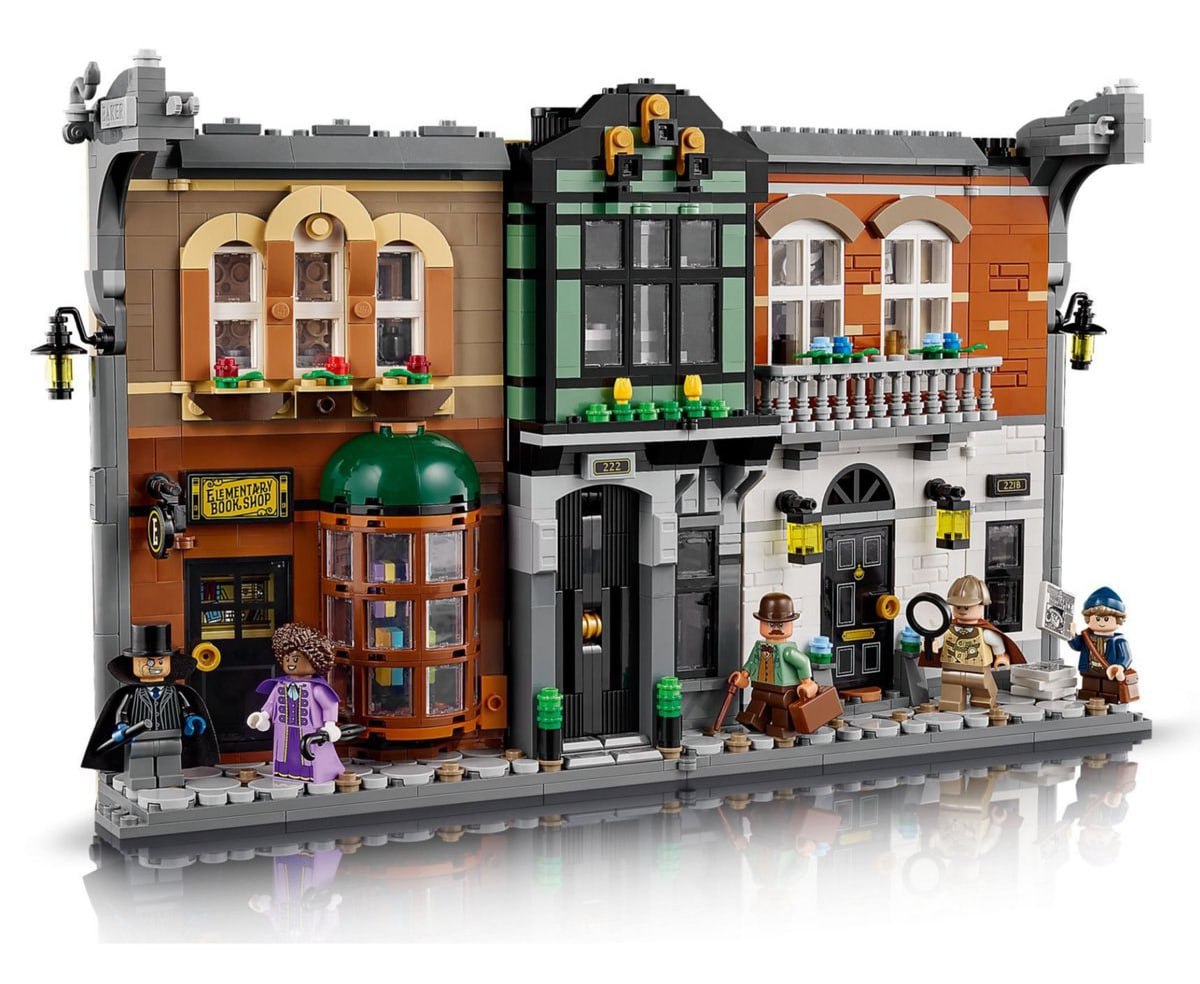 Lego выпустит набор по Шерлоку Холмсу! В комплект из 1359 деталей войдёт складной фасад Бейкер-стрит, а также 5 фигурок: Шерлок Холмс, доктор Ватсон, Ирен Адлер, Пейдж и профессор Мориарти | Сетка — социальная сеть от hh.ru