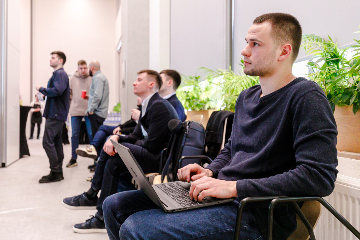 Когда не хватает общения на работе… | Сетка — социальная сеть от hh.ru