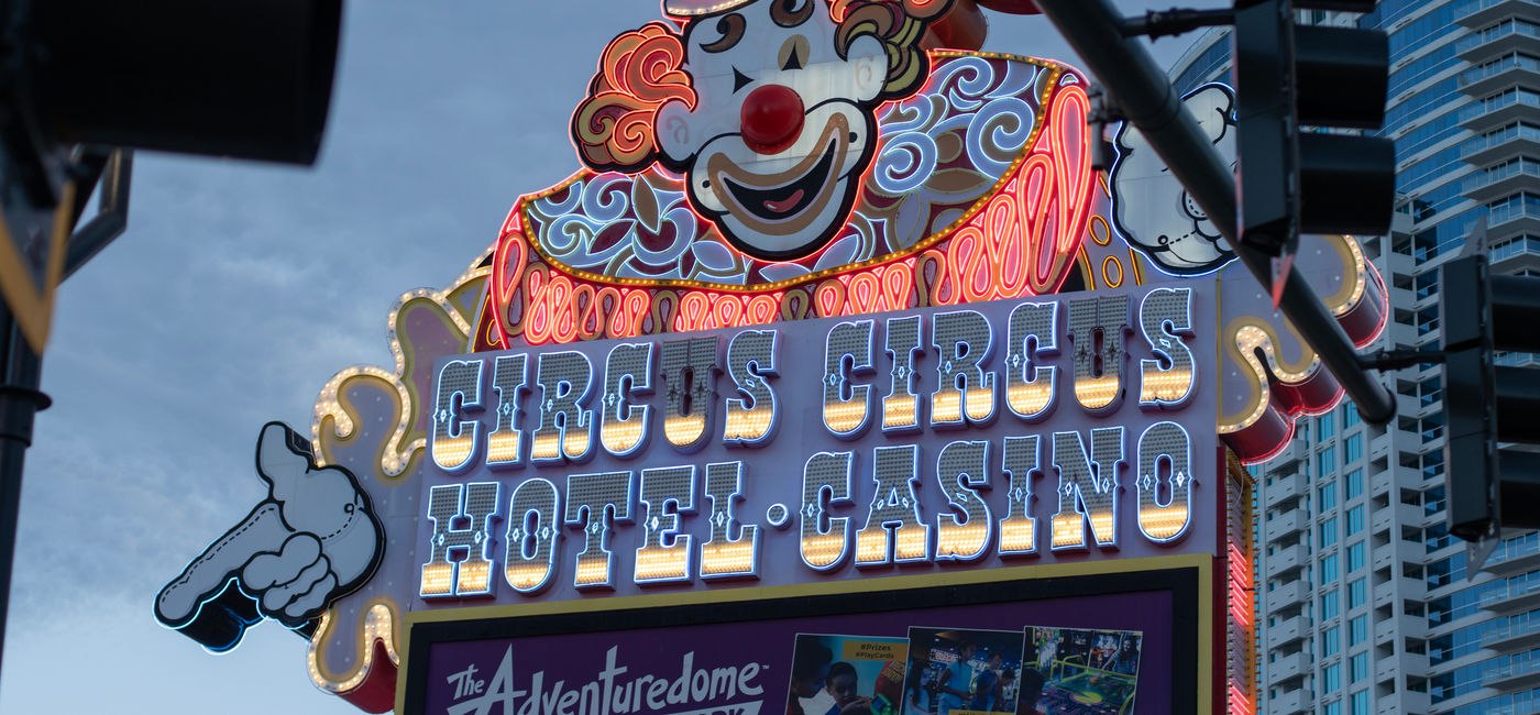 Circus Circus In Las Vegas Could Be For Sale
Las Vegas Transformation and Travel Opportunities
The iconic Circus Circus hotel, a landmark in Las Vegas, may soon change hands, signaling a new chapter f... | Сетка — социальная сеть от hh.ru