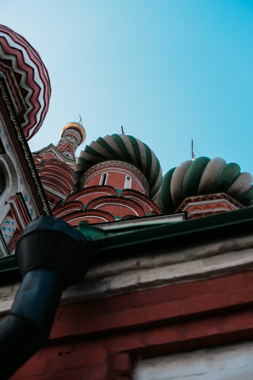 Слетали на московский полумарафон. Катя бегала, я - ел. Она сбегала на личный рекорд, я сходил по любимым местам. Ей дали медаль, мне сдачу в бургерной | Сетка — социальная сеть от hh.ru