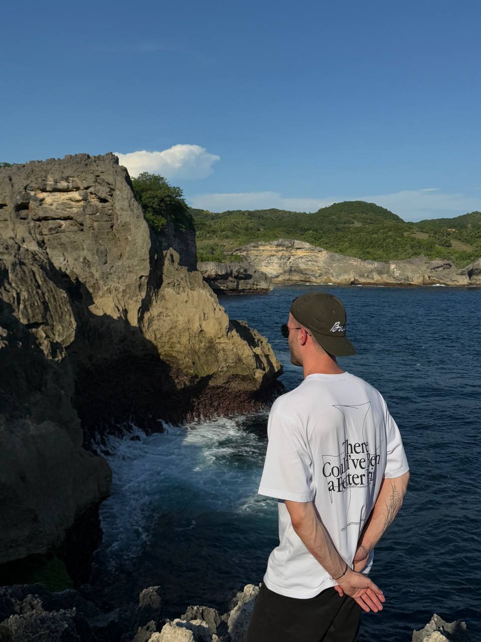 Банда, всем привет!
Пока я отдыхаю на Бали, работа не спит — подлетел свежий отзыв о разборе клиента.
На первом созвоне выявили боли, поняли, где проседает компания, и ушли в мозговой штурм | Сетка — социальная сеть от hh.ru