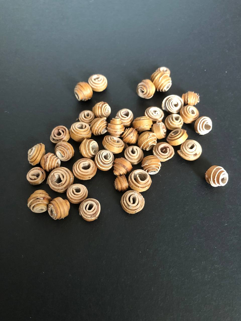 Бусины бывают разных форм, размеров, материалов и цветов.
❓Угадайте, из чего эти бусины?
#хэндмейдНадеждыSN
#хэндмейдНадеждыSN
#обратнаясвязь | Сетка — социальная сеть от hh.ru