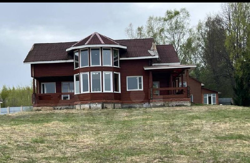 Кстати по цене обоссаной однушки в Одинцово можно купить усадьбу и гектар земли 😅
https://www.avito.ru/vyazma/domadachikottedzhi/kottedzh3013mnauchastke100sot | Сетка — социальная сеть от hh.ru