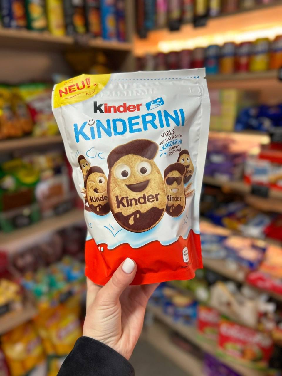 Аааа, брейнрот-печенья Kinderini появились в российских магазинах. Это сладкие яйца-печенья с молоком и какао за 400 рублей.
Бежим закупаться 🏃‍♂️ | Сетка — социальная сеть от hh.ru
