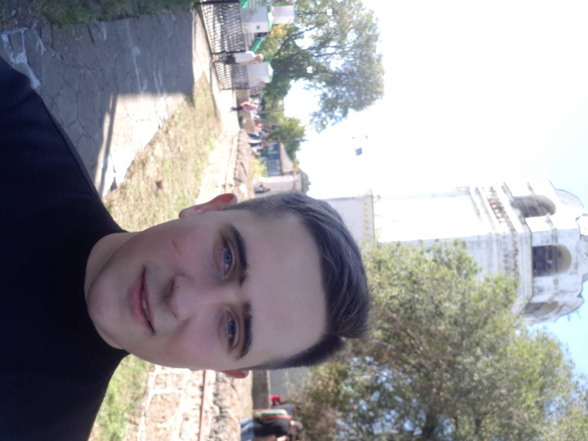 Артем Ныщадим | Сетка — социальная сеть от hh.ru