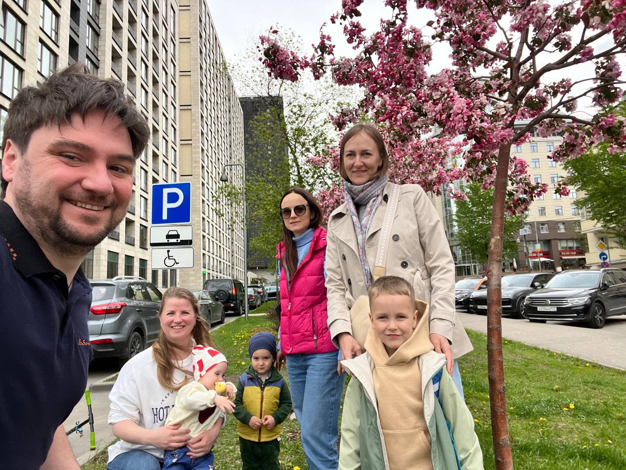 ⭐️Добрый вечер, дорогие друзья! 
Завтра многие из нас готовятся к началу небольшой рабочей недели, и я тоже! 😊✨
В последнее время я стала немного делиться с вами частичкой своей жизни и семьи, и это п... | Сетка — социальная сеть от hh.ru