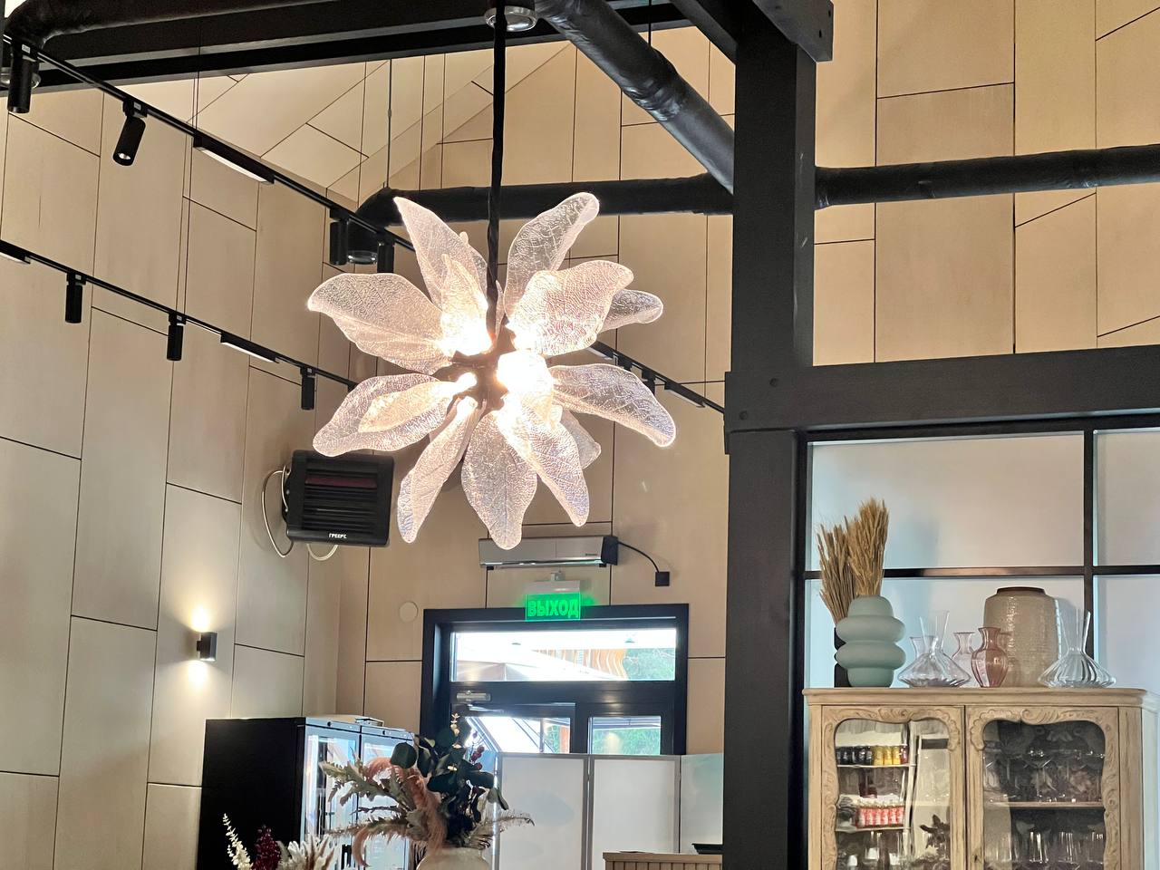 ⭐️Добрый вечер, дорогие друзья! 
Завтра многие из нас готовятся к началу небольшой рабочей недели, и я тоже! 😊✨
В последнее время я стала немного делиться с вами частичкой своей жизни и семьи, и это п... | Сетка — социальная сеть от hh.ru